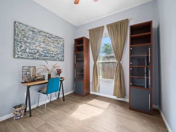 5005 Brady Street, Houston TX 77011