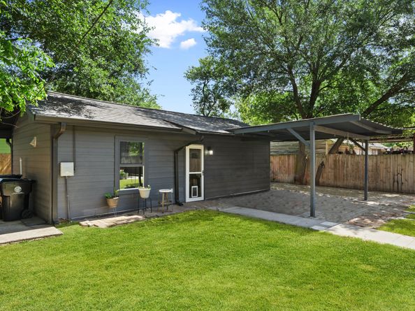 5005 Brady Street, Houston TX 77011