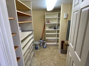 14 Greenway Plaza 13R, Houston TX 77046