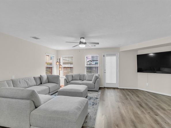 12626 Mint Field, Houston TX 77066