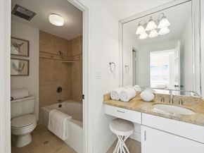 2001 Holcombe Boulevard 1905, Houston TX 77030