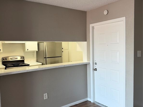 2816 S Bartell Drive 37, Houston TX 77054