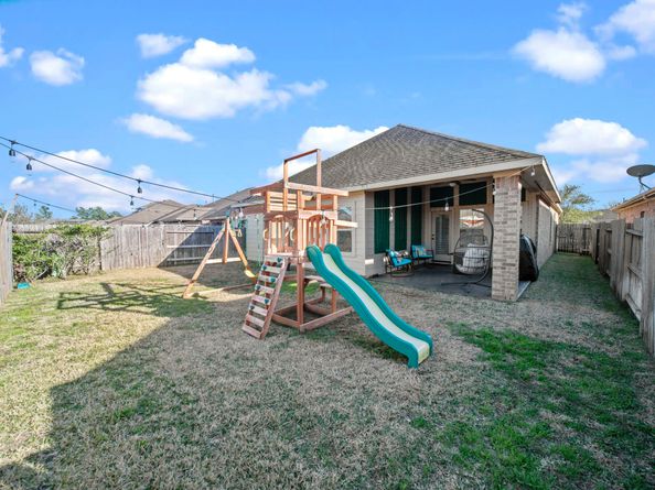 2611 Winding Creek Way, Conroe TX 77385