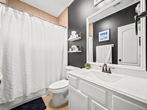 2611 Winding Creek Way, Conroe TX 77385