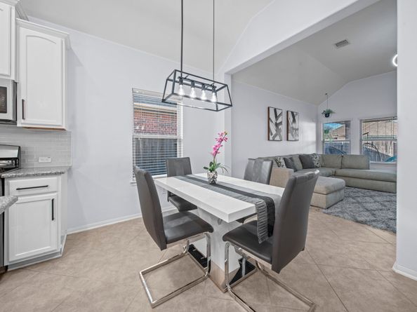 2611 Winding Creek Way, Conroe TX 77385