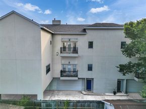 5841 Darling Street B, Houston TX 77007