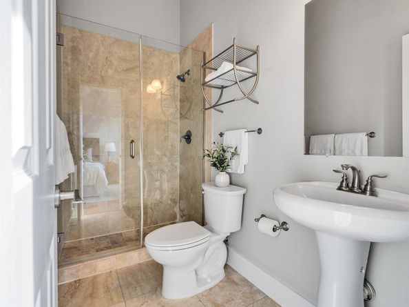 5841 Darling Street B, Houston TX 77007