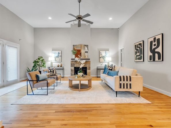 5841 Darling Street B, Houston TX 77007