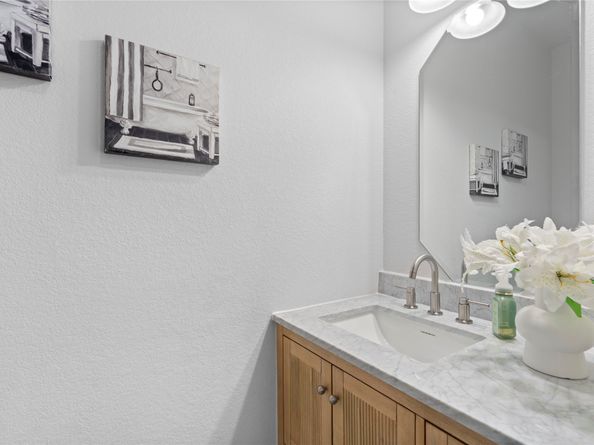 5803 Manning Hollow Lane, Sugar Land TX 77479