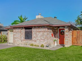 13930 Bonnercrest Drive, Houston TX 77083