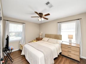 10526 Hollyglen Drive, Houston TX 77016