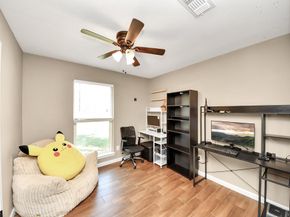 10526 Hollyglen Drive, Houston TX 77016