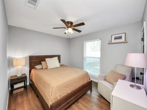 10526 Hollyglen Drive, Houston TX 77016