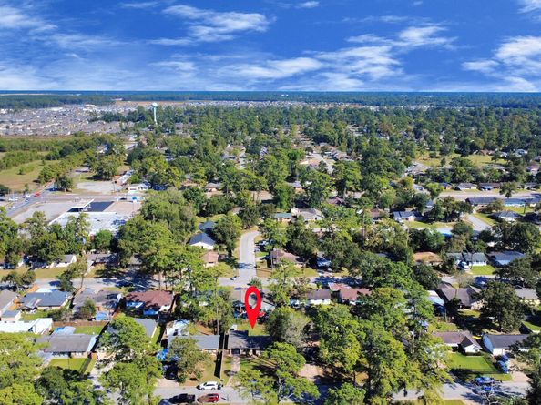 10526 Hollyglen Drive, Houston TX 77016