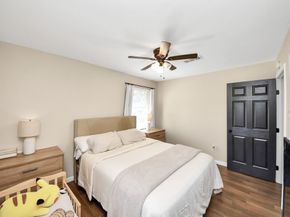 10526 Hollyglen Drive, Houston TX 77016