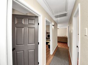 10526 Hollyglen Drive, Houston TX 77016