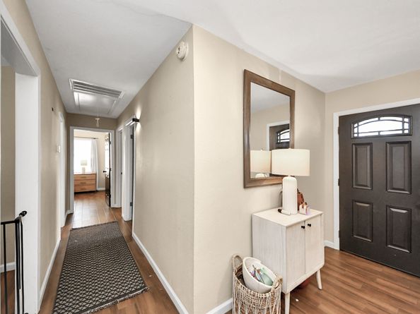 10526 Hollyglen Drive, Houston TX 77016