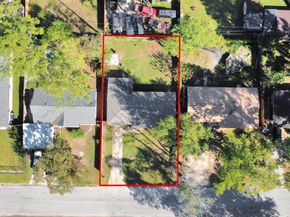 10526 Hollyglen Drive, Houston TX 77016