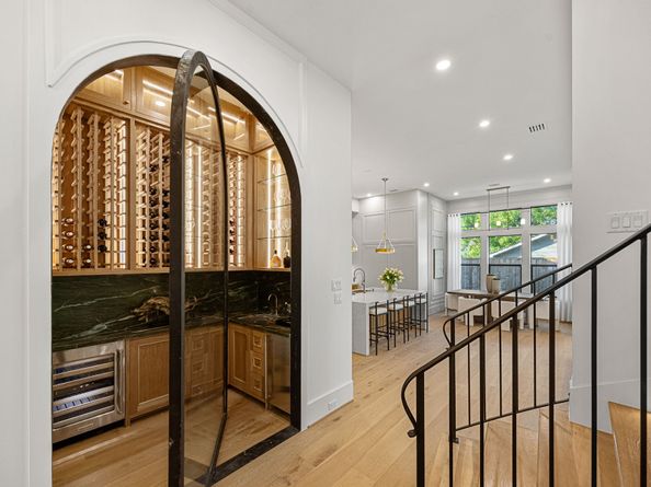 1030 W 41st Street, Houston TX 77018