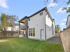 1030 W 41st Street, Houston TX 77018