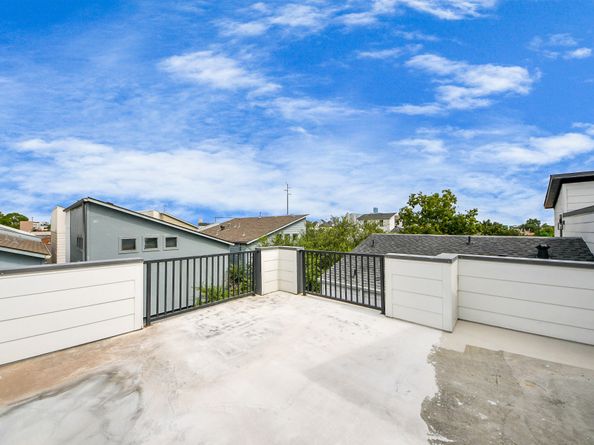 2016 Blodgett Street, Houston TX 77004