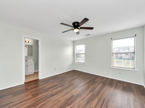 2610 Skyview Shadows Court, Houston TX 77047