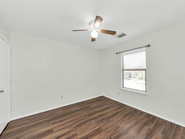 2610 Skyview Shadows Court, Houston TX 77047