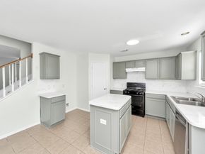 2610 Skyview Shadows Court, Houston TX 77047