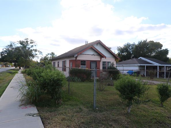 3462 Seabrook Street, Houston TX 77021