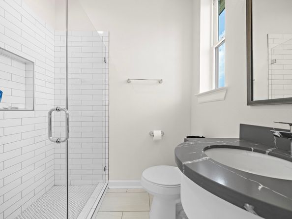 907b W 16th Street, Houston TX 77008