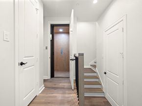 907b W 16th Street, Houston TX 77008