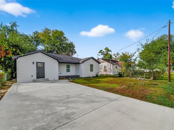 8702 Rinn Street, Houston TX 77078