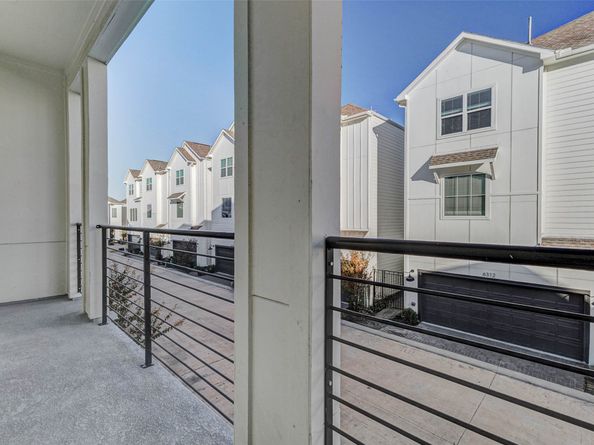 6313 Chelsea Falls Lane, Houston TX 77008