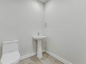 6313 Chelsea Falls Lane, Houston TX 77008