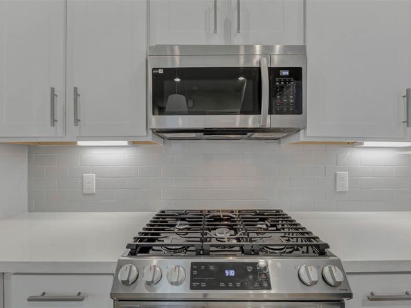 6313 Chelsea Falls Lane, Houston TX 77008