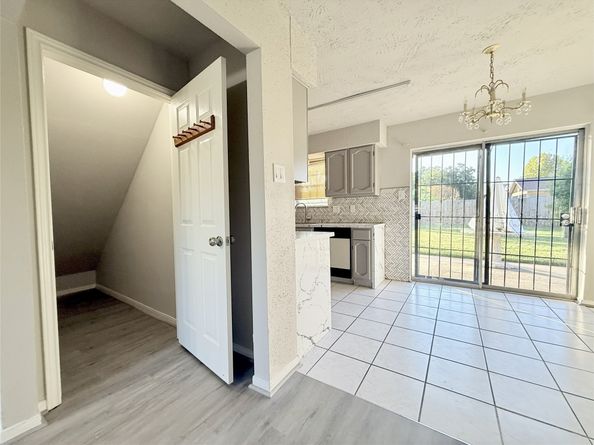 12715 Middlesbrough Lane, Houston TX 77066