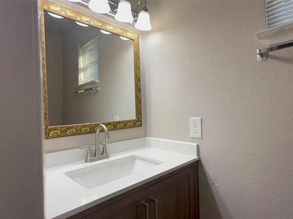 12715 Middlesbrough Lane, Houston TX 77066