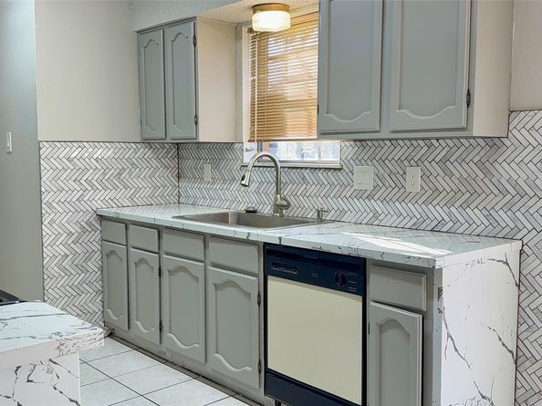 12715 Middlesbrough Lane, Houston TX 77066