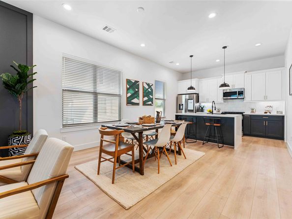 2528 Live Oak Street, Houston TX 77004