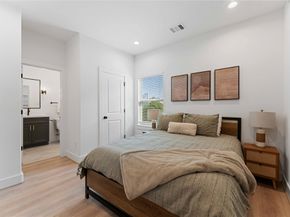 2528 Live Oak Street, Houston TX 77004