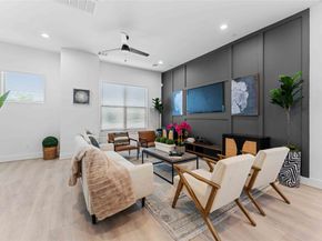 2528 Live Oak Street, Houston TX 77004