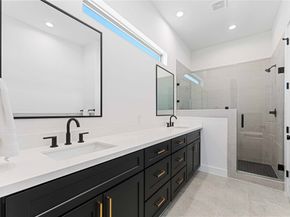 2528 Live Oak Street, Houston TX 77004