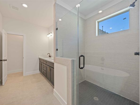 2528 Live Oak Street, Houston TX 77004