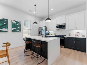 2528 Live Oak Street, Houston TX 77004