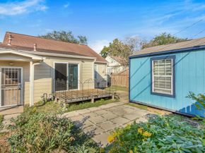 7450 Magnolia Street, Houston TX 77023