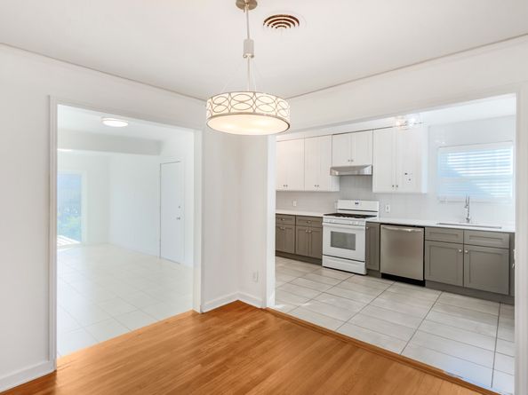 7450 Magnolia Street, Houston TX 77023