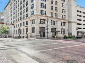201 Main Street 3G, Houston TX 77002
