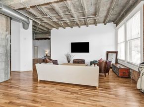 201 Main Street 3G, Houston TX 77002