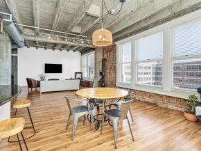 201 Main Street 3G, Houston TX 77002