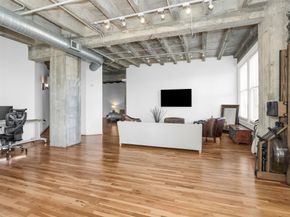 201 Main Street 3G, Houston TX 77002